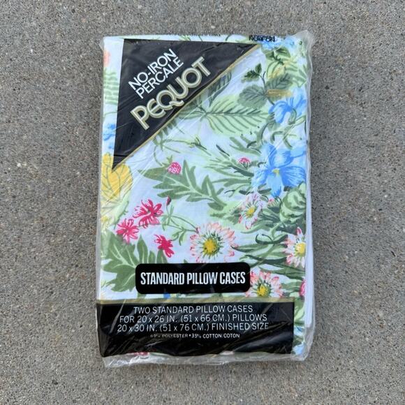 VTG Pequot Spring Floral Standard Size Pillow Cases TWO New in Package - Picture 3 of 5